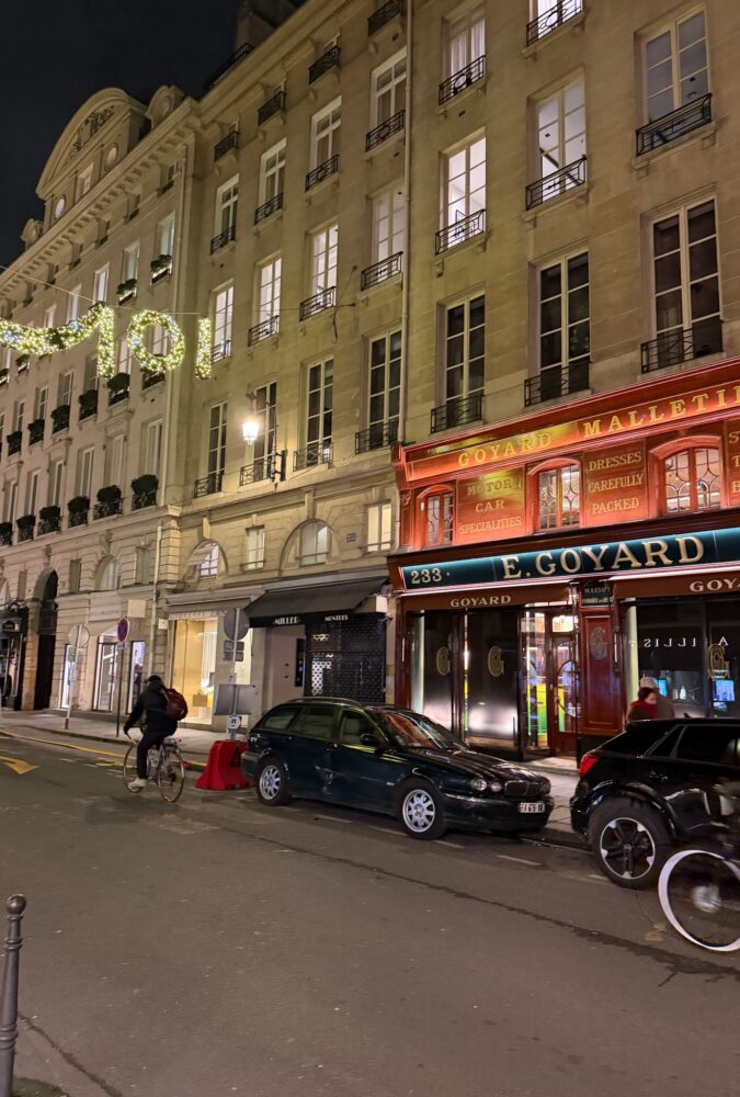 Image for Paris Favorites: The Moments That Made It