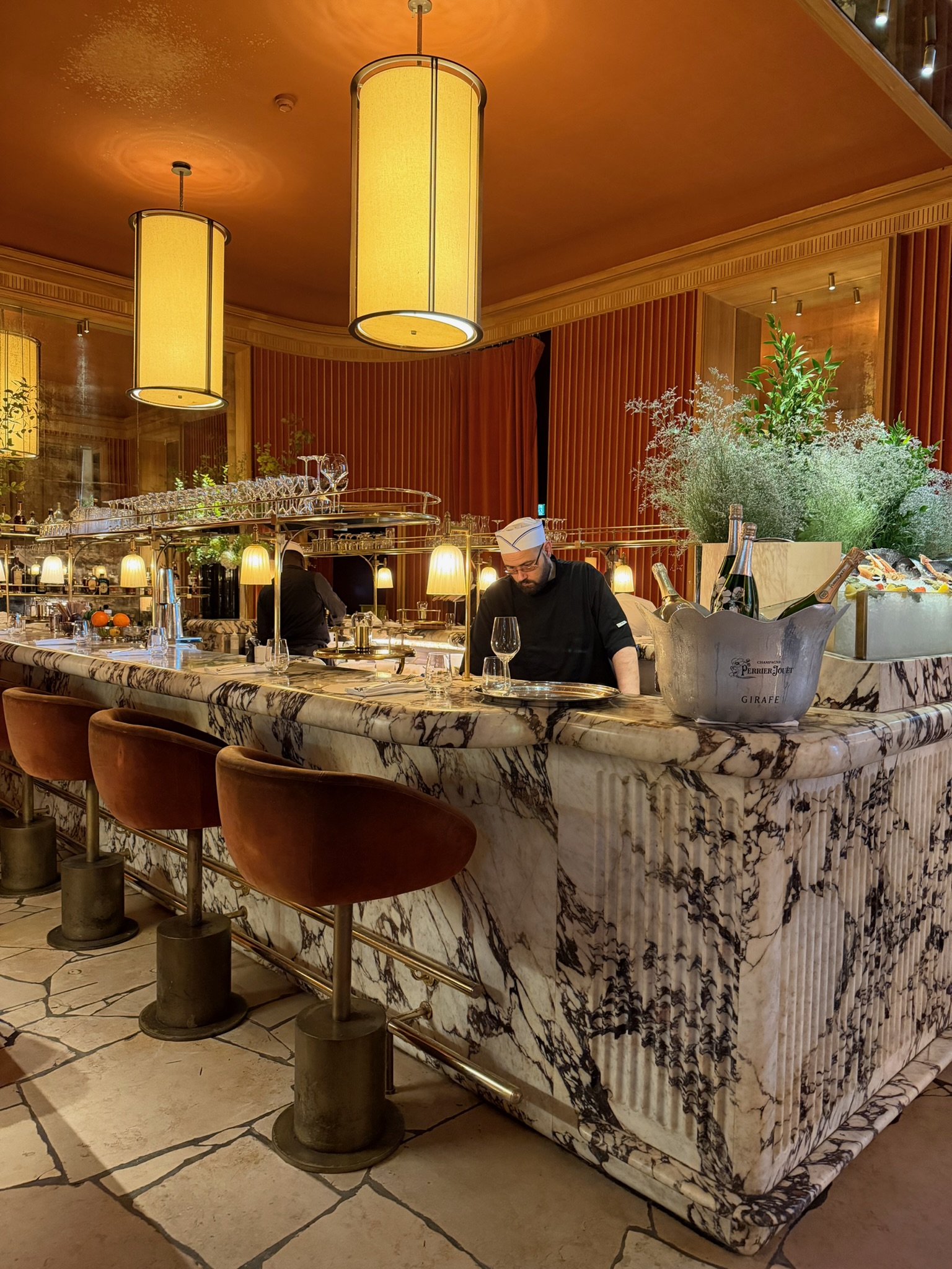 Paris Girafe Restaurant